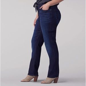 Lee relaxed fit straight leg mid rise dark wash jeans size 24 petite